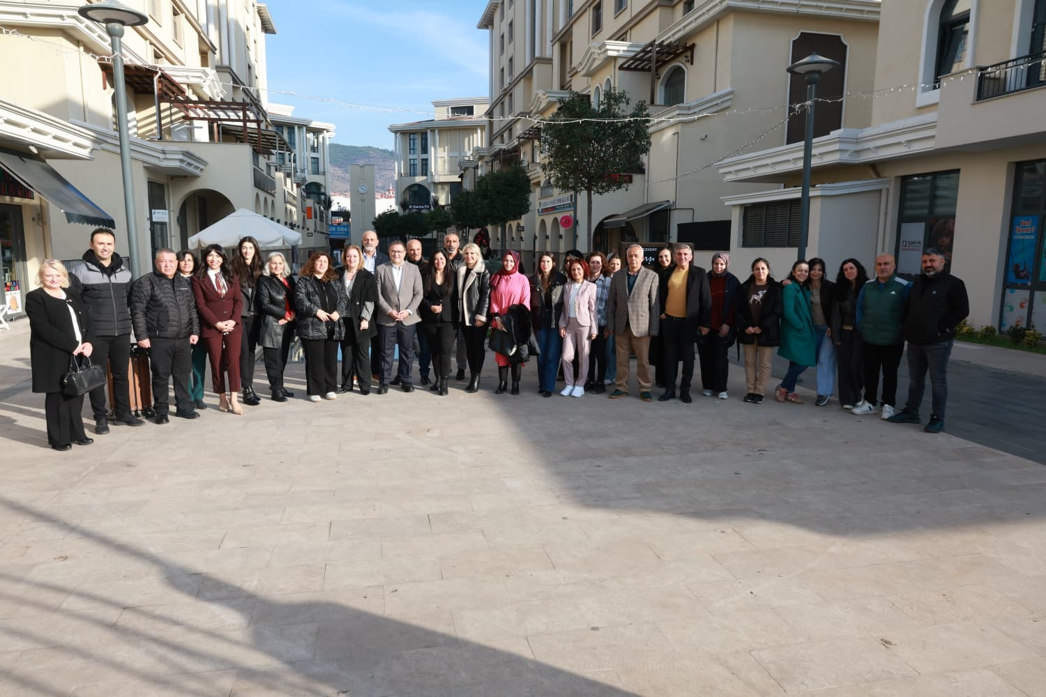 Bakan Gke Krfezkent Esnafna Konuk Oldu