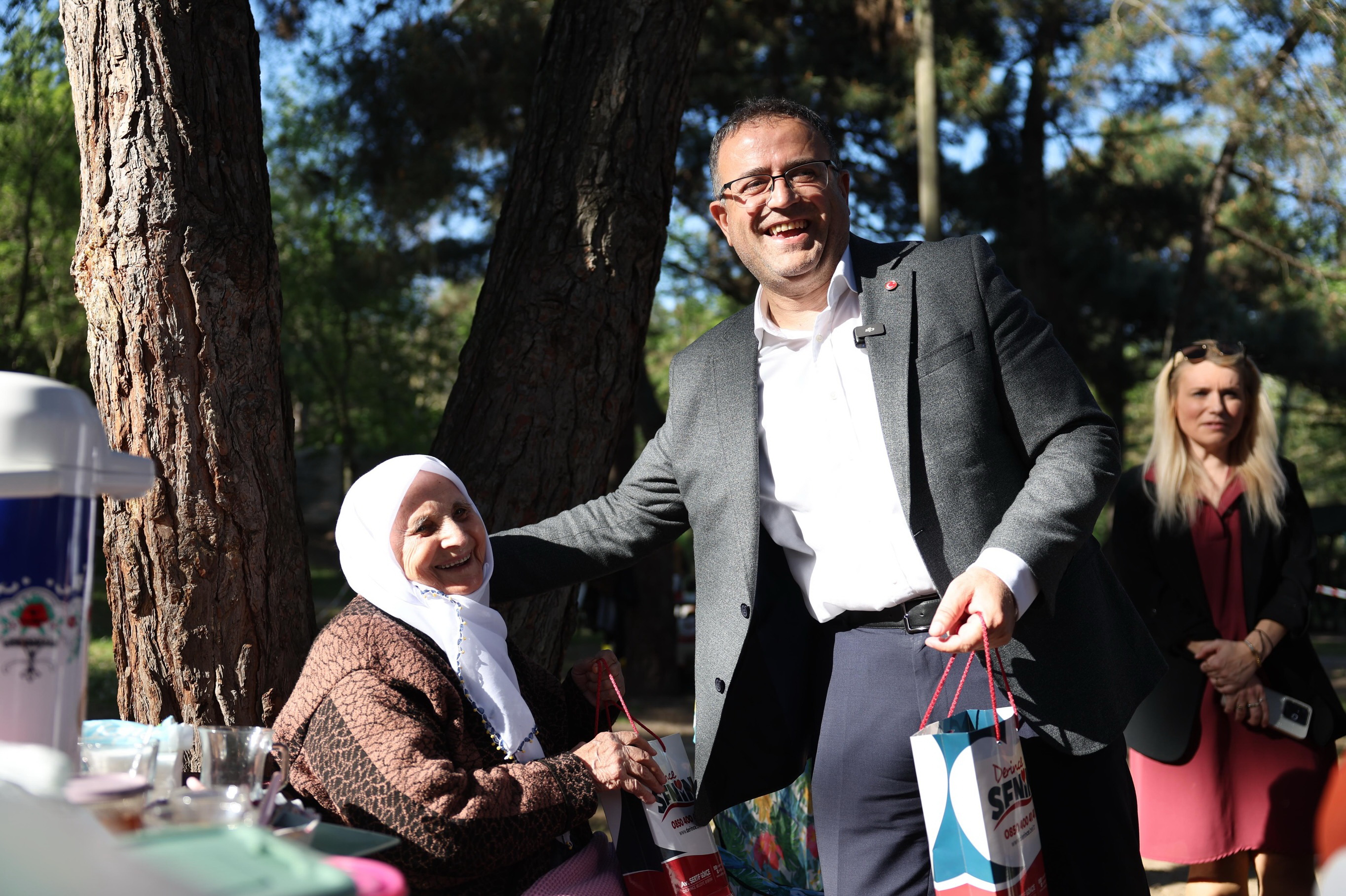 DER-MEK�ten Birlik ve Dayan��ma Pikni�i