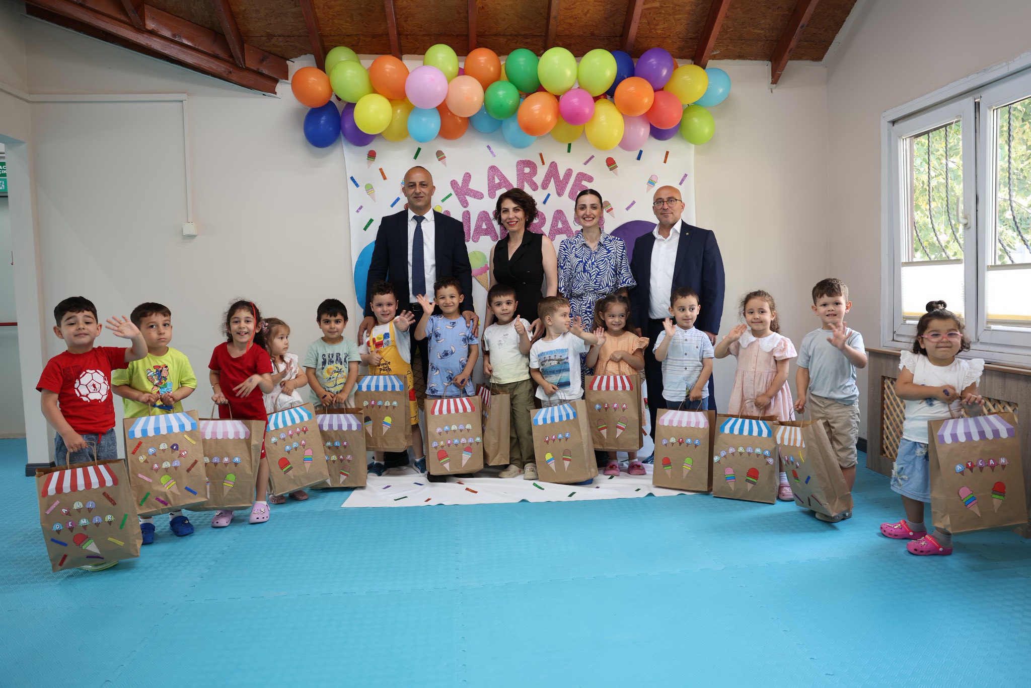 Senin Yuvanda lk Karne, lk Heyecan