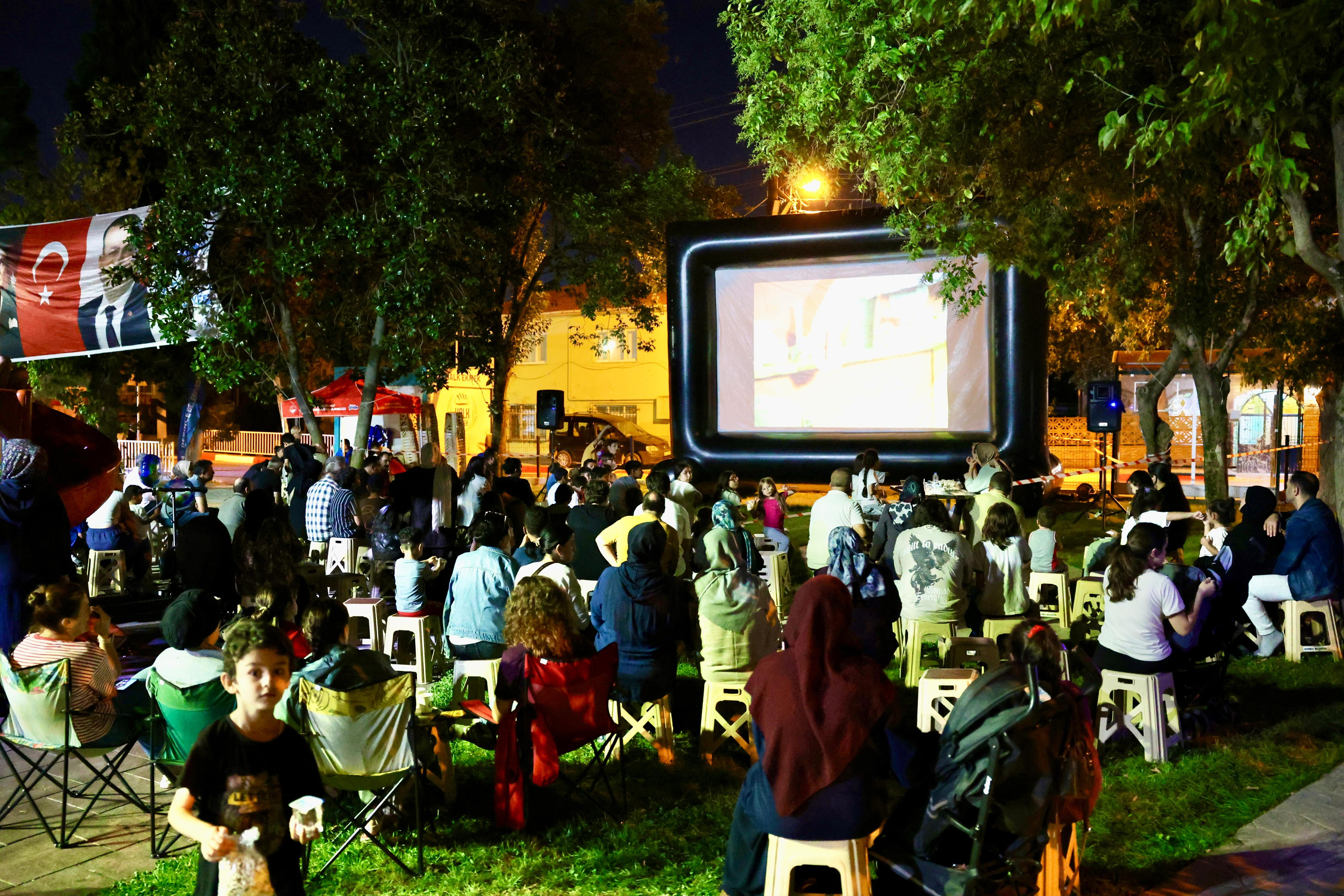 Derince�de Nostalji Dolu Sinema Ak�amlar�